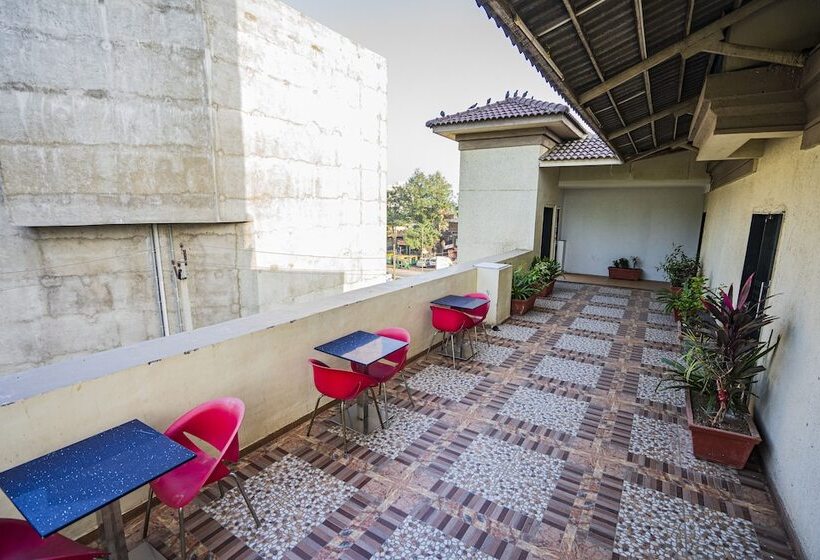 Pride Biznotel The Maison Anand