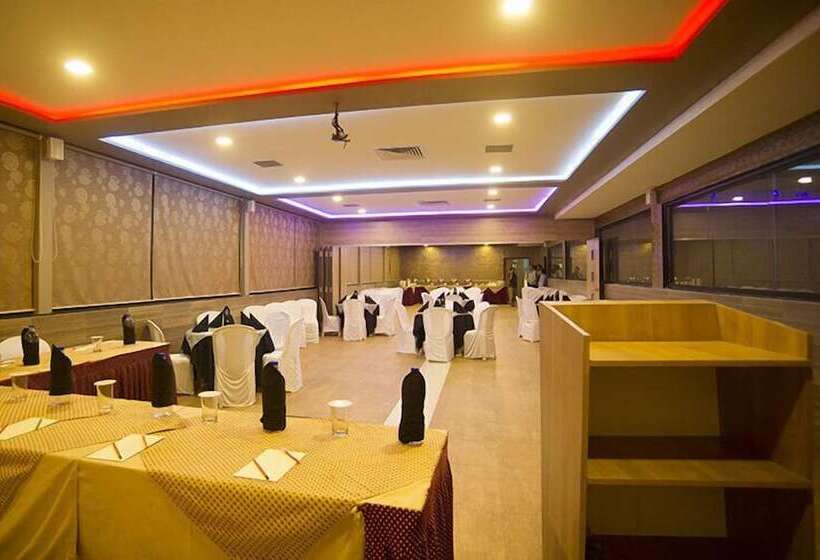 Pride Biznotel The Maison Anand