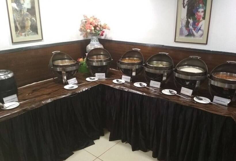 Pride Biznotel The Maison Anand