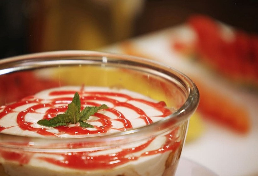 Pride Biznotel The Maison Anand