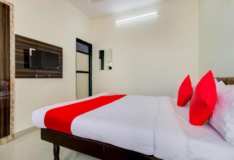 ホテル Oyo 70104  80 City Center