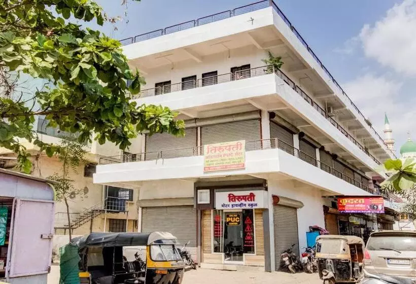 Hotelli Oyo 70104  80 City Center