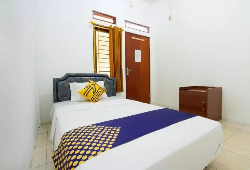 Hotelli Spot On 2891 999 Guest House