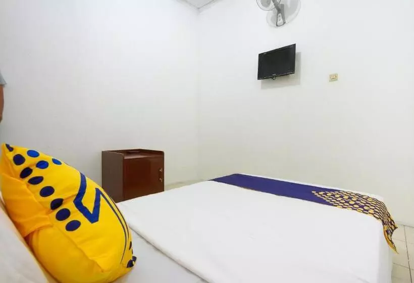 Hotelli Spot On 2891 999 Guest House