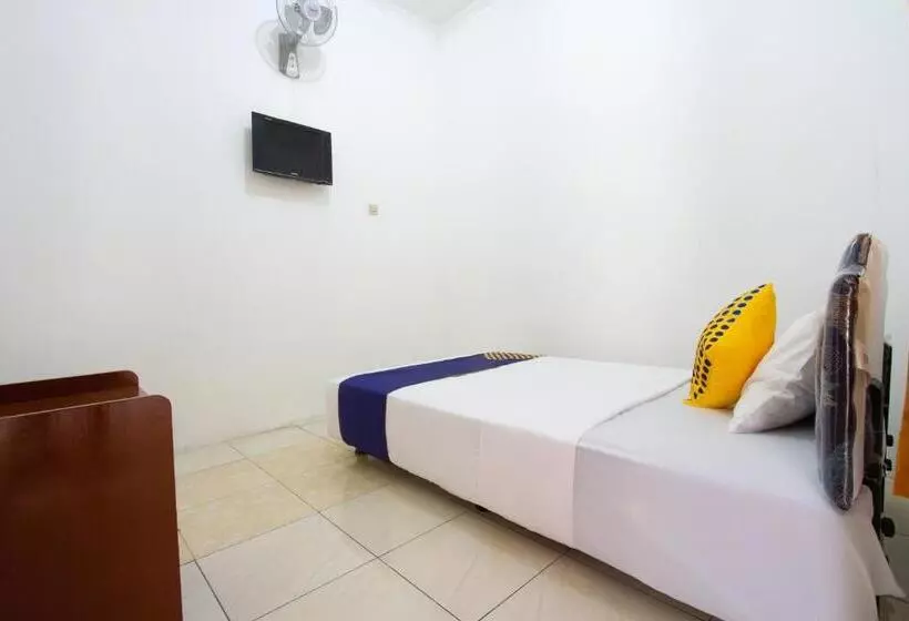 Hotelli Spot On 2891 999 Guest House