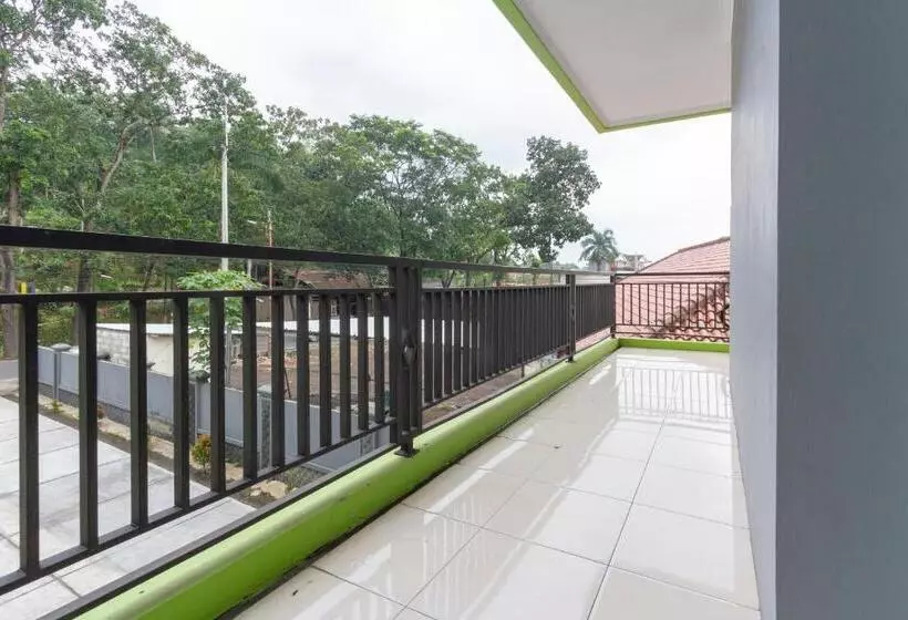 Hotelli Spot On 2891 999 Guest House