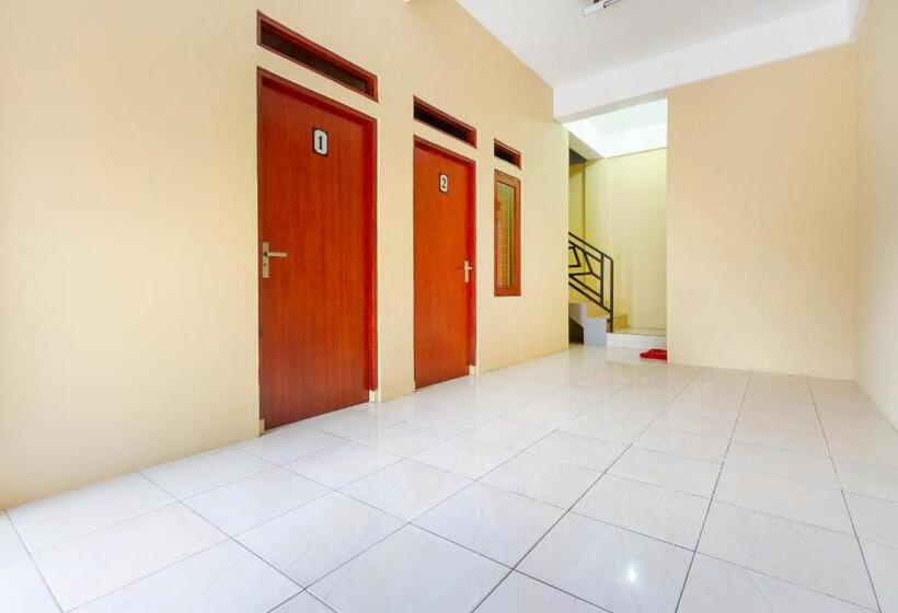 בית מלון כפרי Spot On 2891 999 Guest House