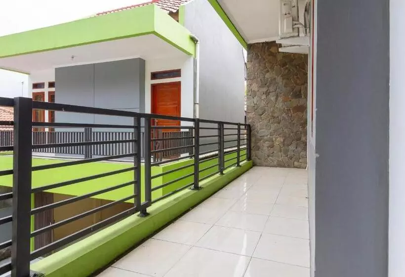 Hotelli Spot On 2891 999 Guest House