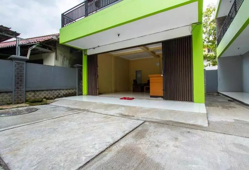 Hotelli Spot On 2891 999 Guest House