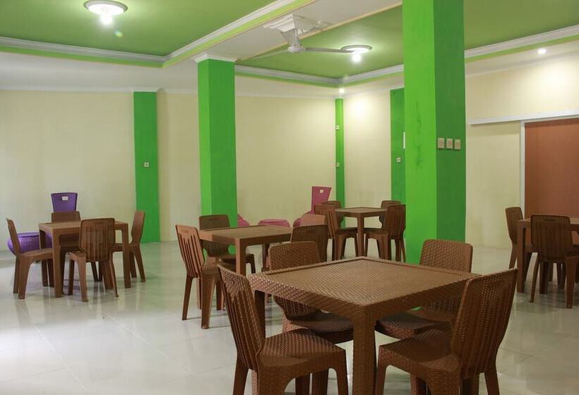 Pensione Reddoorz @ Cisaga