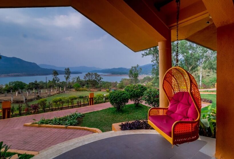 Residency Lake Resort & Spa