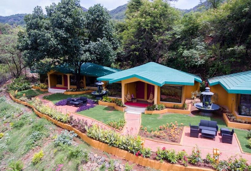 Residency Lake Resort & Spa