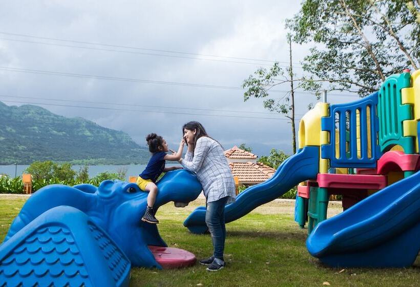 Residency Lake Resort & Spa