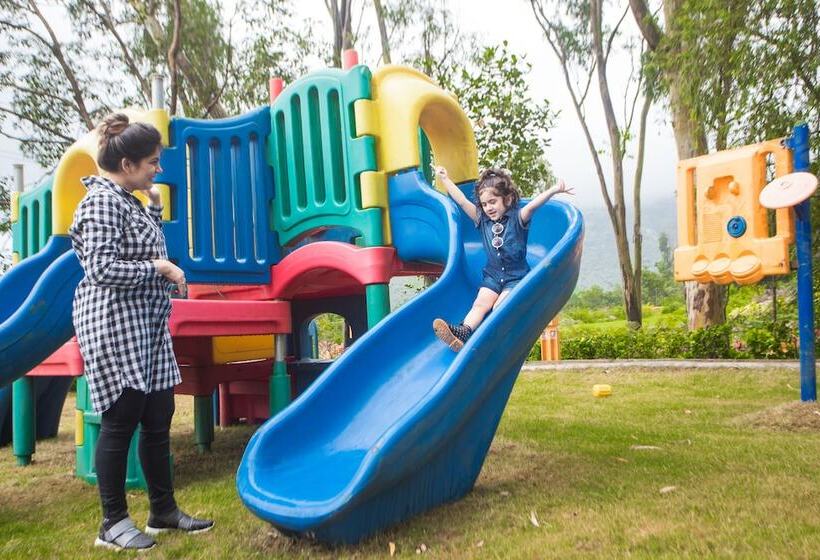 Residency Lake Resort & Spa