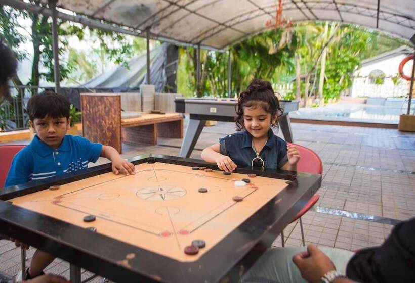 Residency Lake Resort & Spa