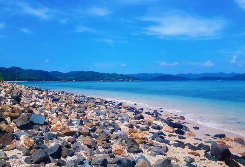 Курорт Alden Beach House