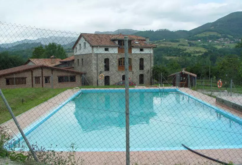 Albergue Palacio de la Teyeria