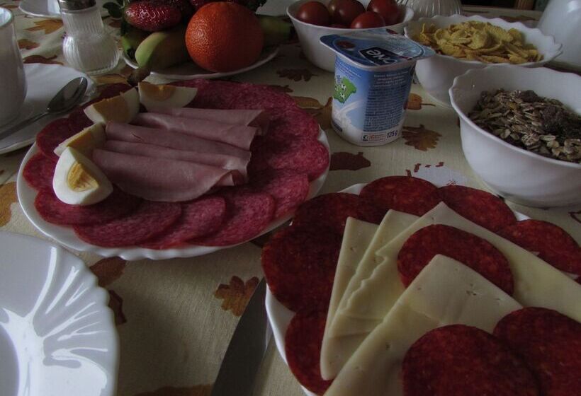 Budavar Bed And Breakfast