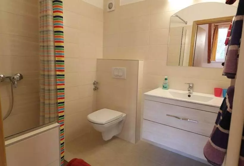 Budavar Bed And Breakfast