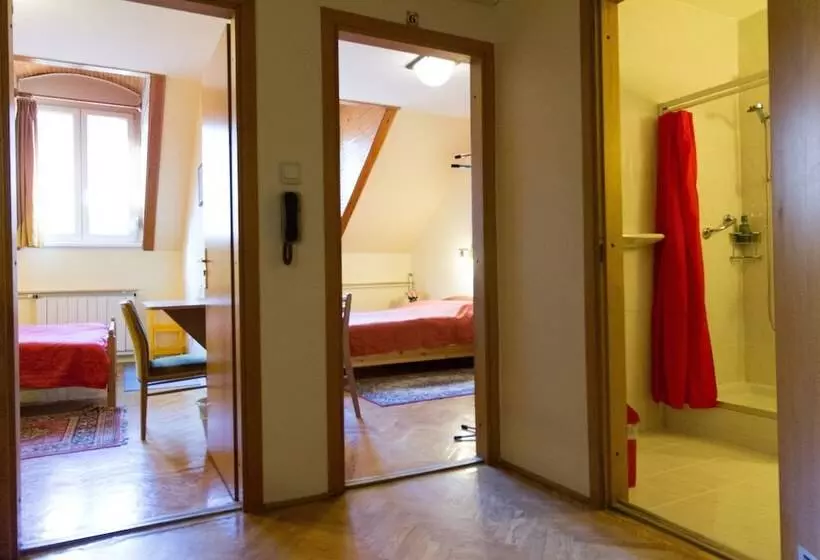 Budavar Bed And Breakfast