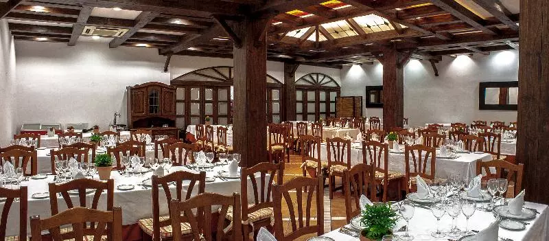 Albenzaire Hotel Asador