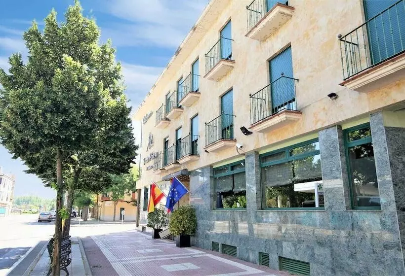 هتل Ele Puente Romano de Salamanca