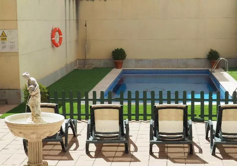 هتل Ele Puente Romano de Salamanca