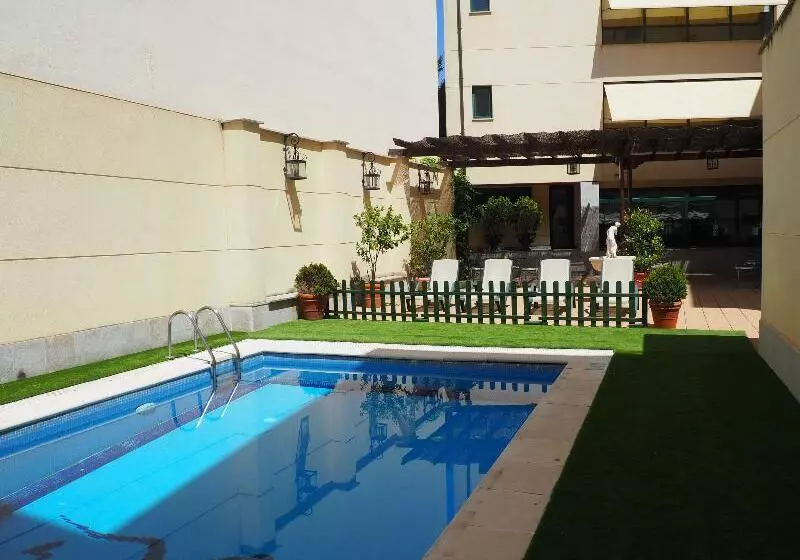 هتل Ele Puente Romano de Salamanca