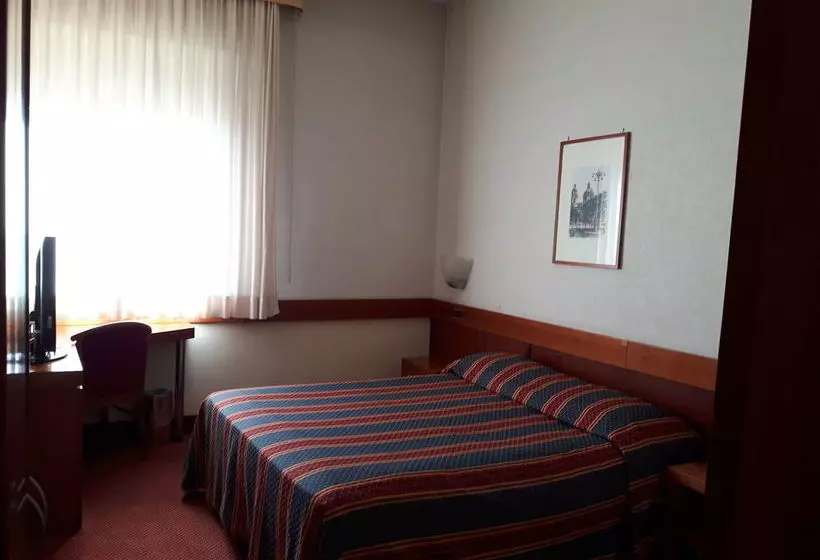 Hotelli Ognina Catania