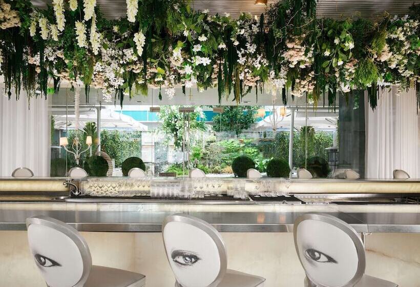 هتل Sanderson London