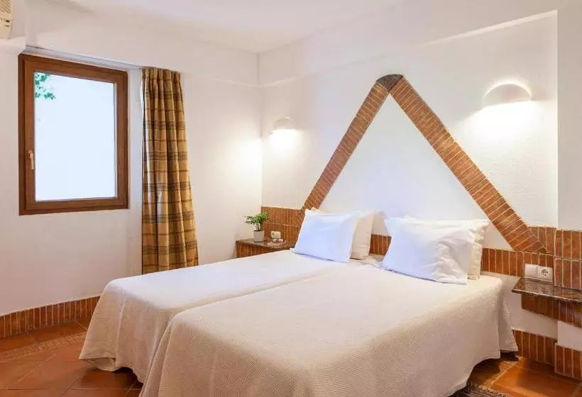 Resort Pedras D El Rei