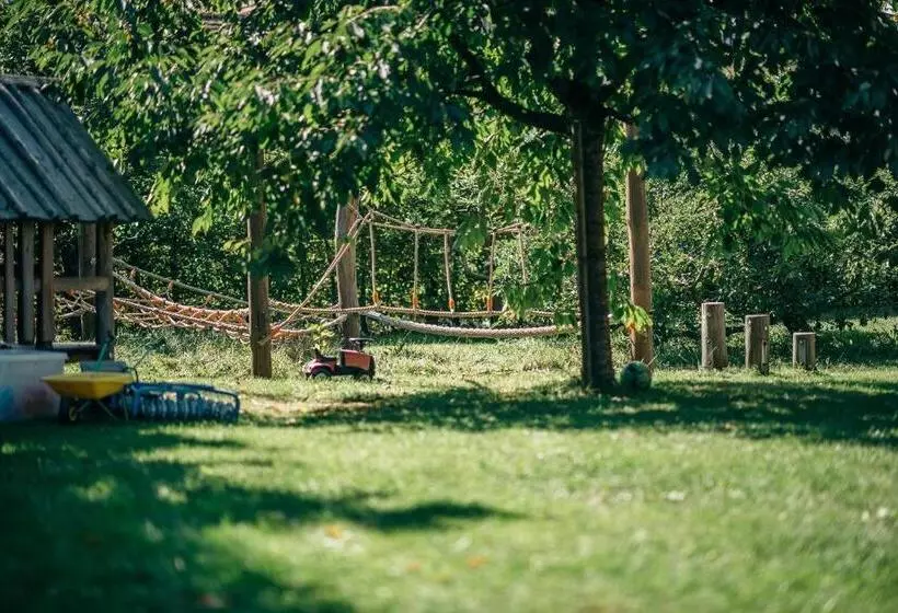 Hotelli Hirschen Stammheim