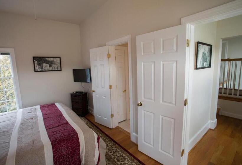 Loudoun Valley Manor B&b