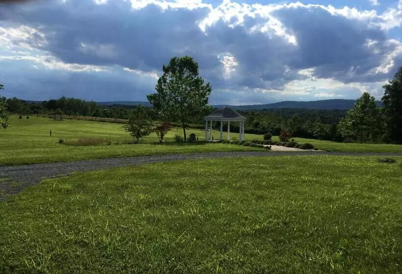 Loudoun Valley Manor B&b