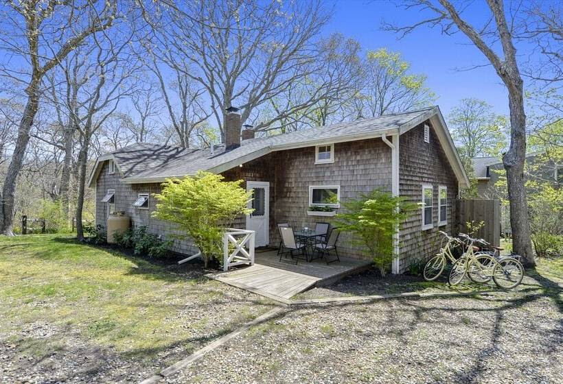 Oak Bluffs 3 Bed Cottage, Walk To Town