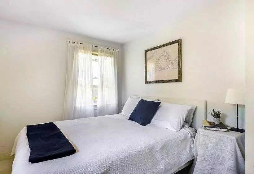 Oak Bluffs 3 Bed Cottage, Walk To Town