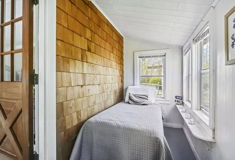 Oak Bluffs 3 Bed Cottage, Walk To Town