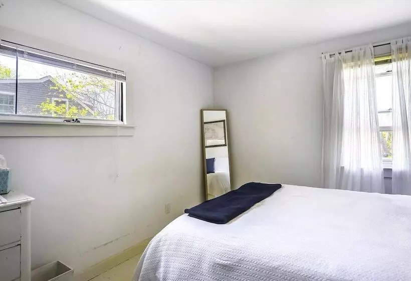 Oak Bluffs 3 Bed Cottage, Walk To Town