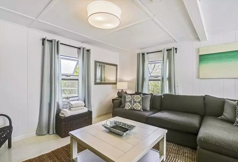 Oak Bluffs 3 Bed Cottage, Walk To Town