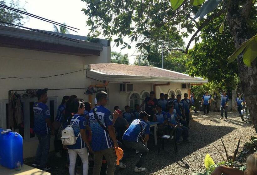 Pensió Czarina Transient House