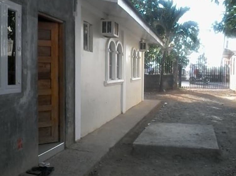 Pensió Czarina Transient House