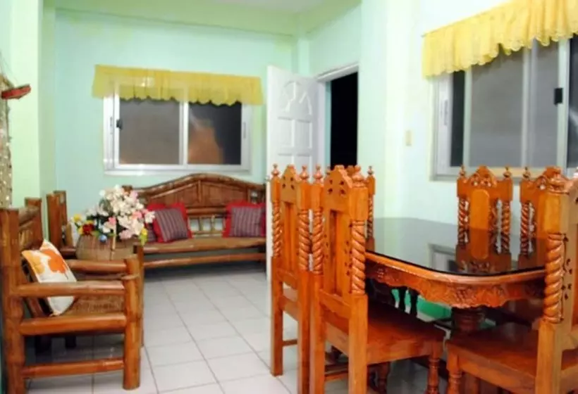 Villa Milagros Pension House