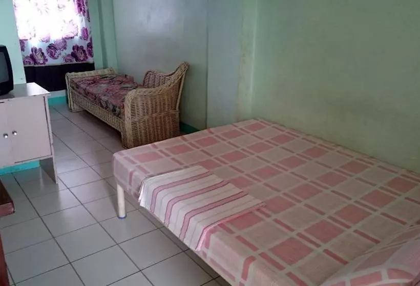 Villa Milagros Pension House