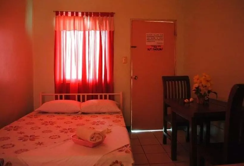 Villa Milagros Pension House