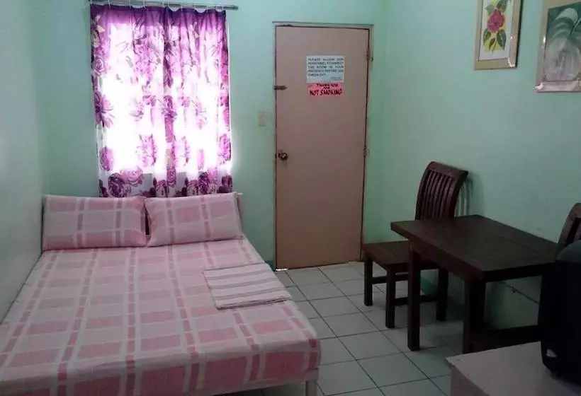 Villa Milagros Pension House
