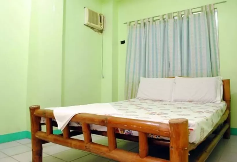 Villa Milagros Pension House