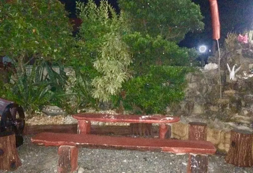 Villa Milagros Pension House