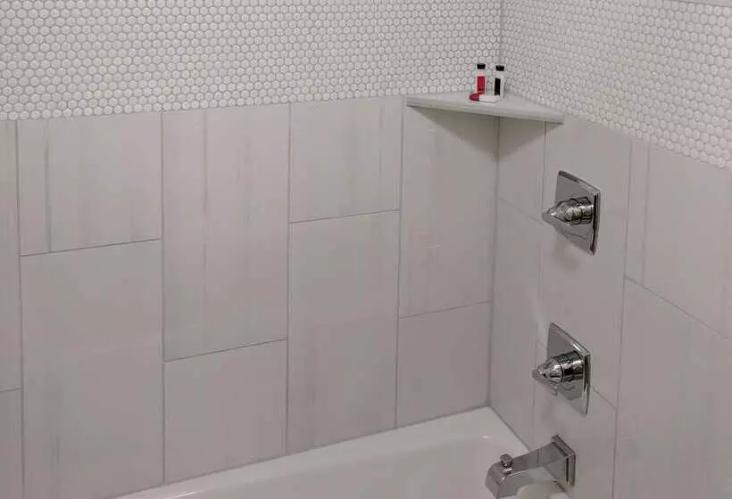 هتل Days Inn By Wyndham Prescott