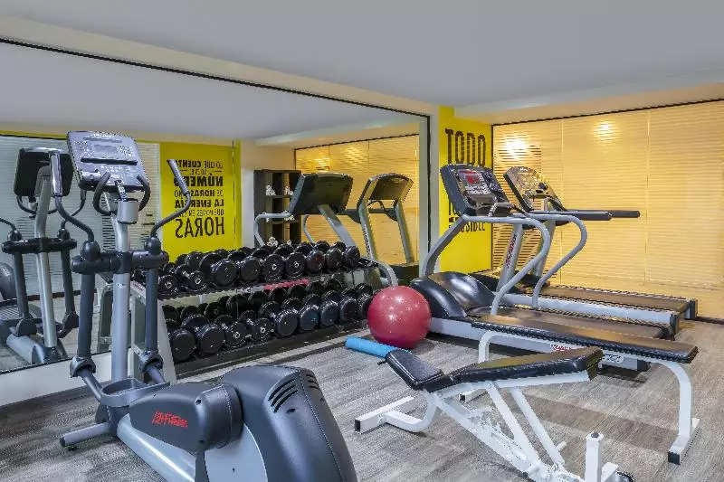 Отель Fiesta Inn Guadalajara Expo