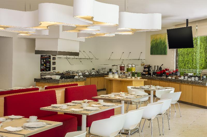 فندق Fiesta Inn Guadalajara Expo